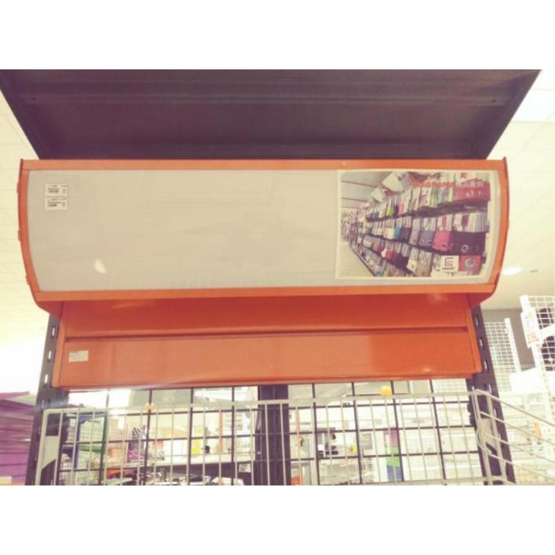 DISPLAY SUPERIOR ESTANTERÍA 120 CM